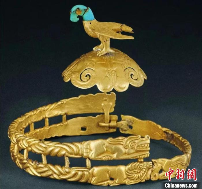 鹰顶金冠。(战国) 三星堆博物馆供图